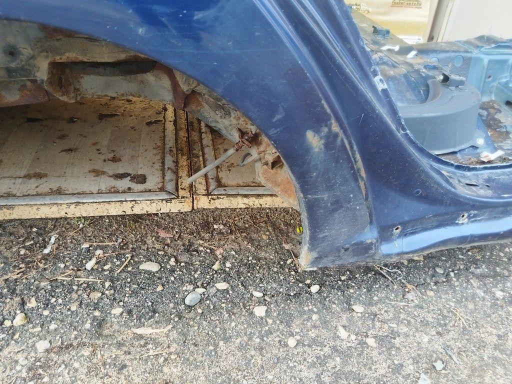 Крыло заднее правое M1CCSN Toyota Avensis купить на авторазборке