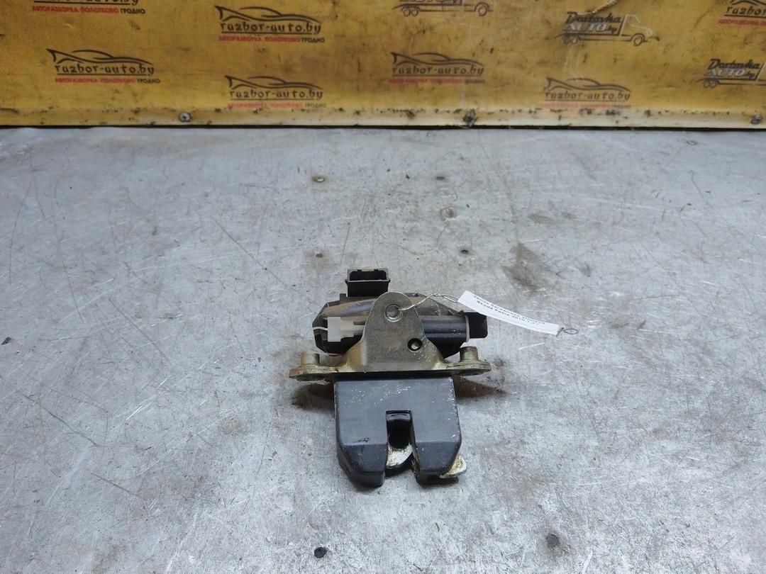 Замок багажника 4NNG2S Skoda Fabia