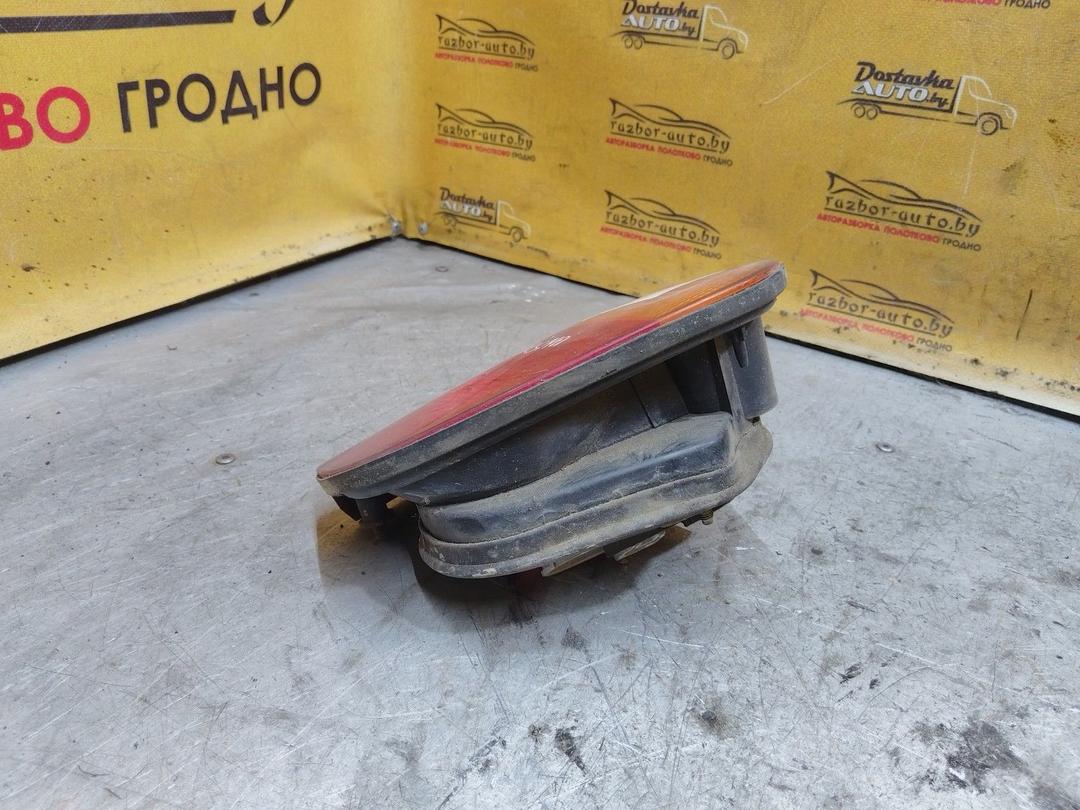 Фонарь крышки багажника левый 04QZJV Mitsubishi Carisma купить в магазине запчастей бу