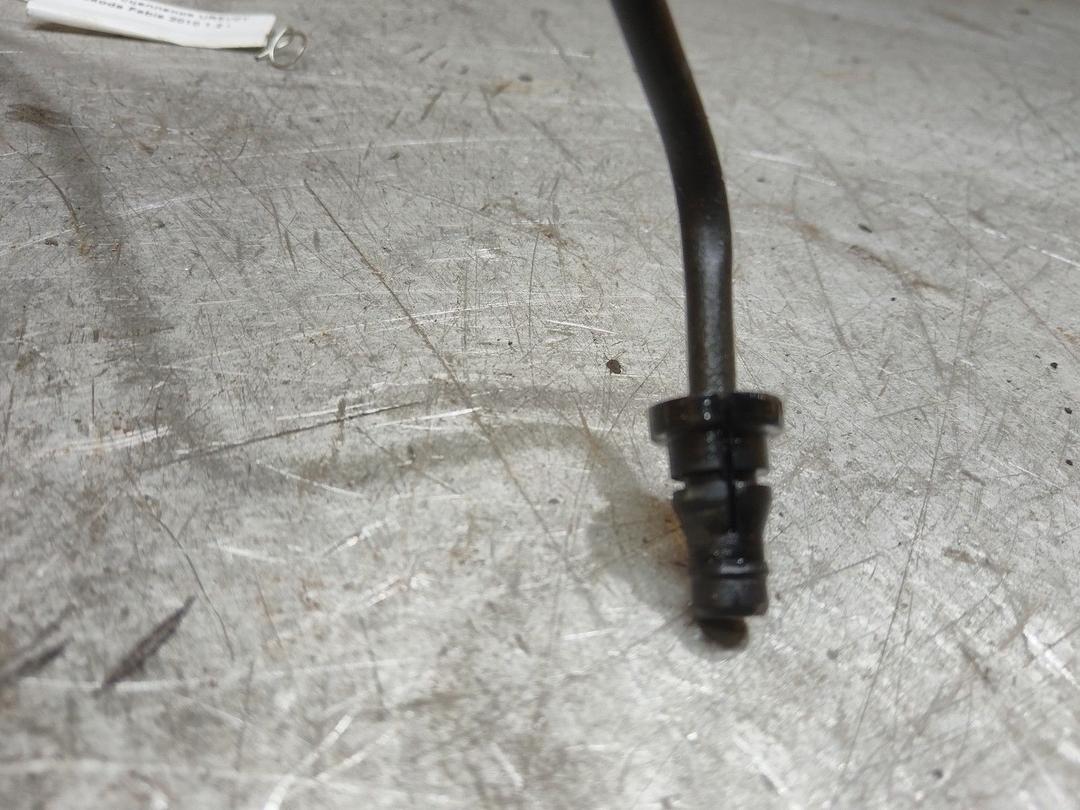 Трубка сцепления UR5V0Y Skoda Fabia купить