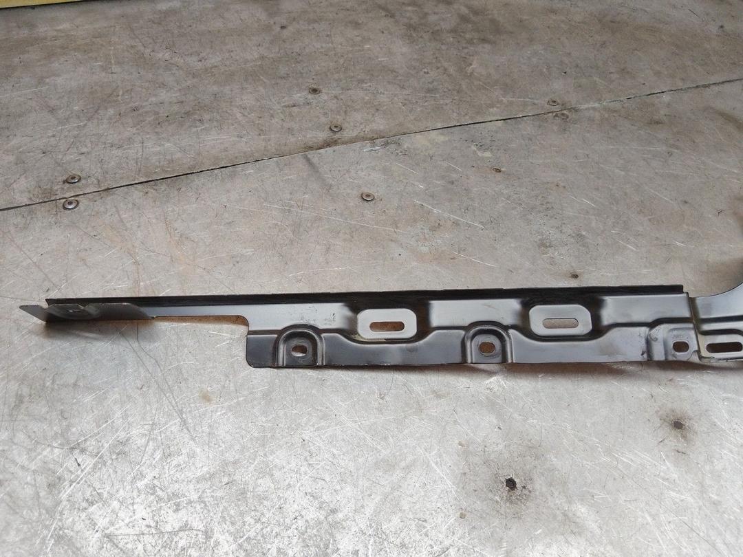 Кронштейн U8PQD2 Volkswagen Passat undefined