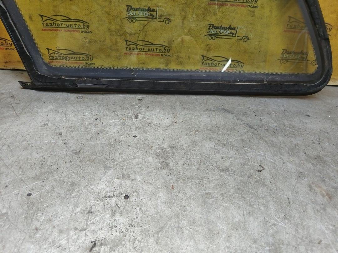 Стекло кузовное боковое правое W4UWFW Peugeot 406 купить на авторазборке