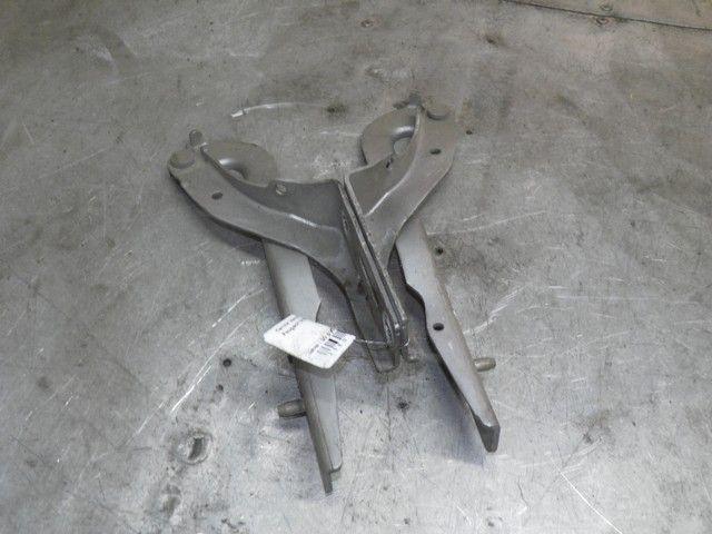 Петля капота 1VBUB7 Peugeot 307 - Фото 1