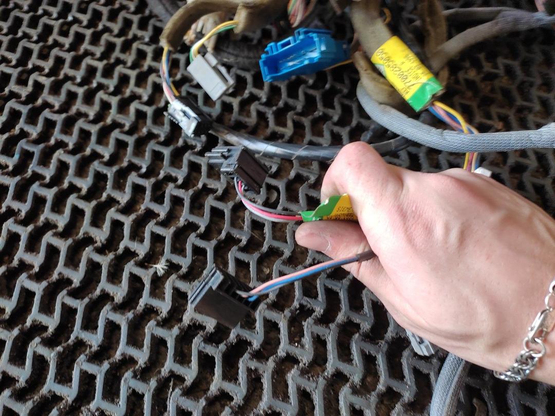 Проводка салона FBTWWM Renault Scenic купить с доставкой