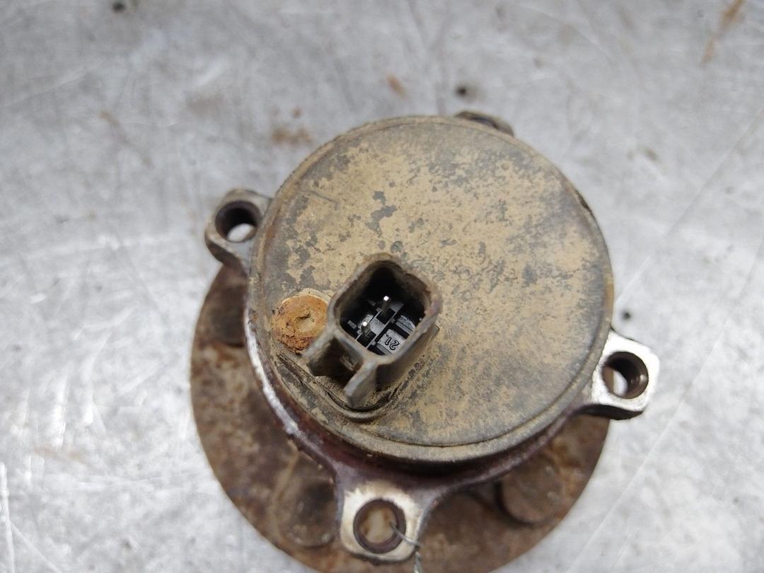 Ступица задняя левая CLYVMH Ford Focus купить с доставкой