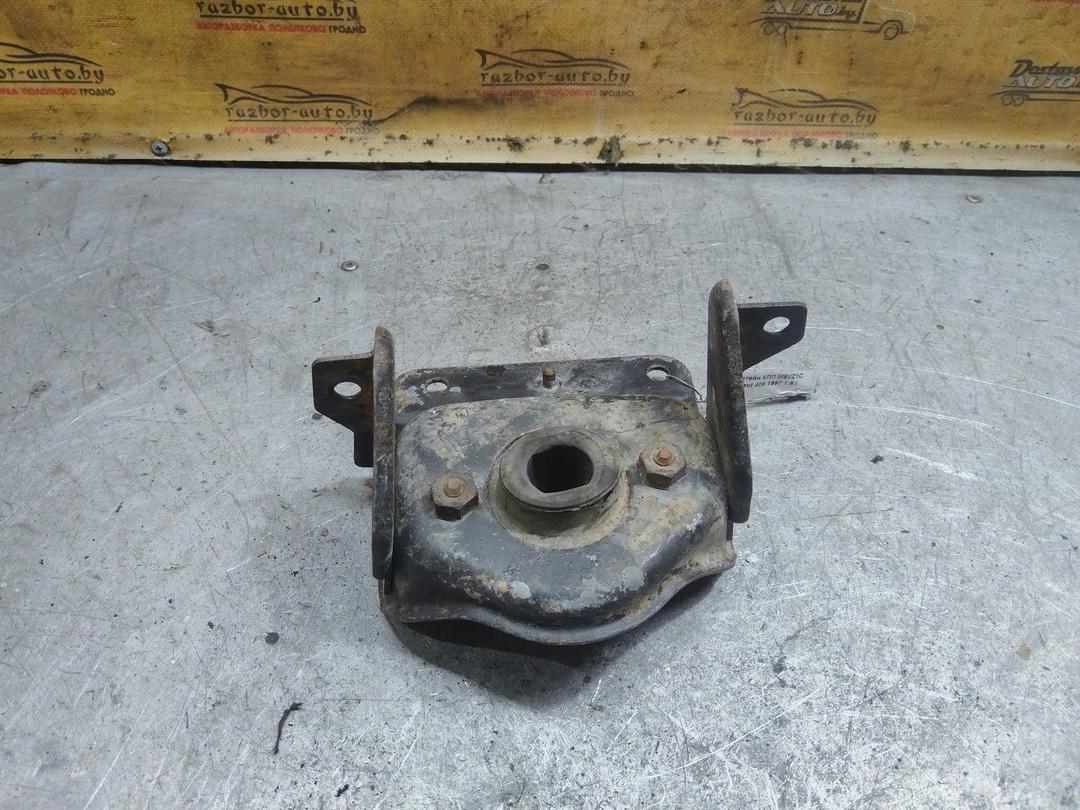 Кронштейн КПП M9VZ1C Peugeot 406 купить с доставкой