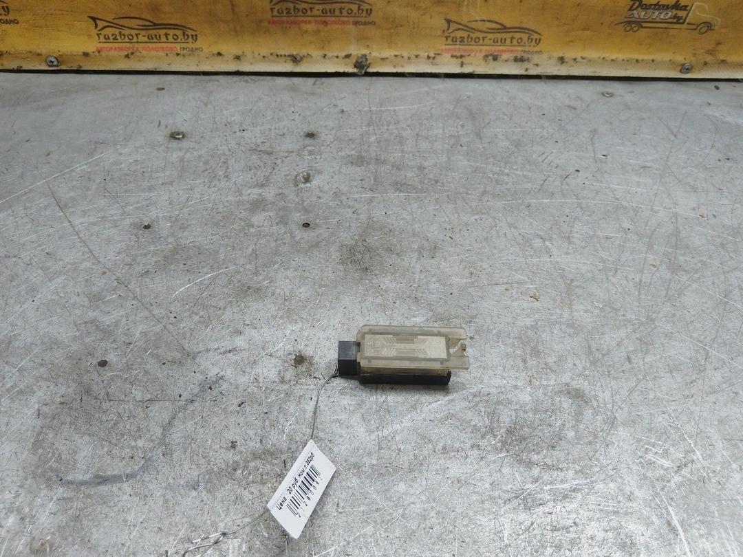 Подсветка номера 63D3P4 Renault Scenic