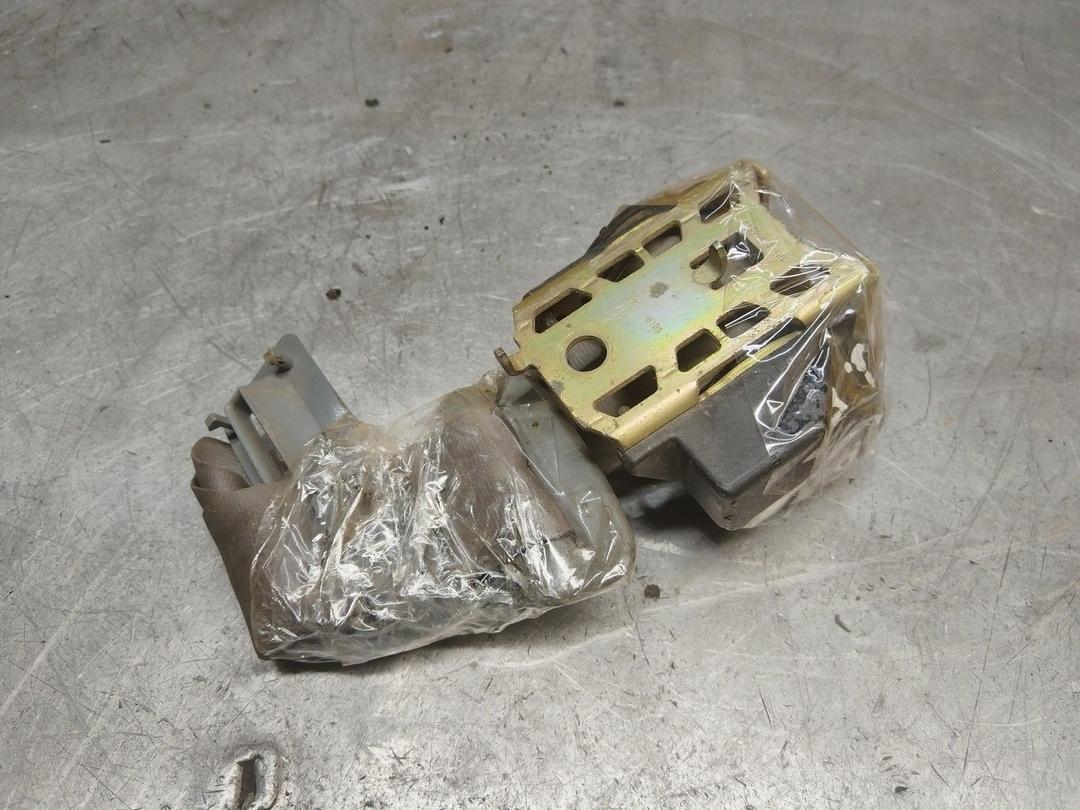 Ремень безопасности задний правый U7GPHJ Peugeot 406 купить