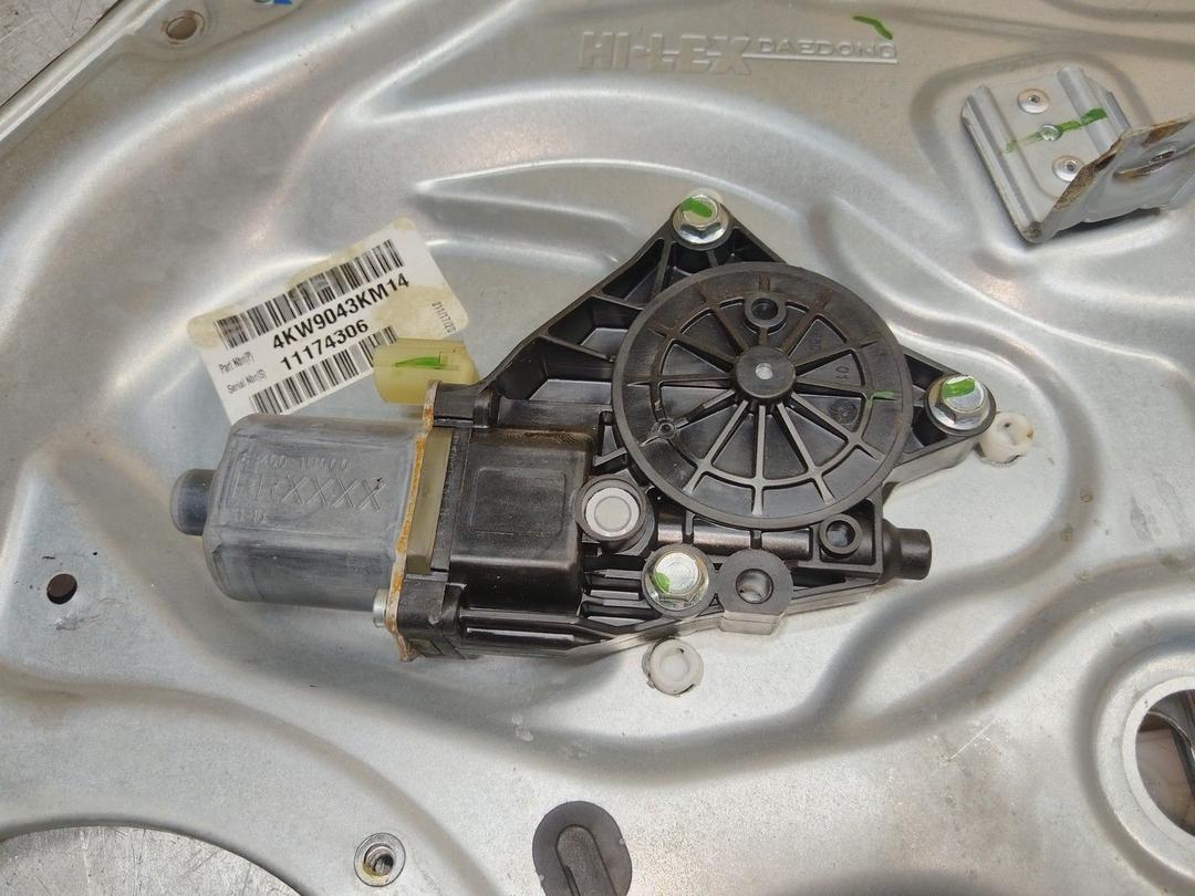 Стеклоподъемник электрический задний правый KCW576 Kia Sorento купить в магазине запчастей бу