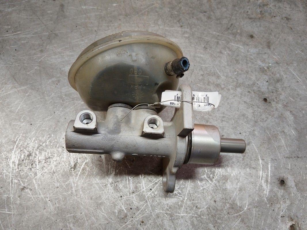 Цилиндр тормозной главный GHMLL8 Volkswagen Passat - Фото 3