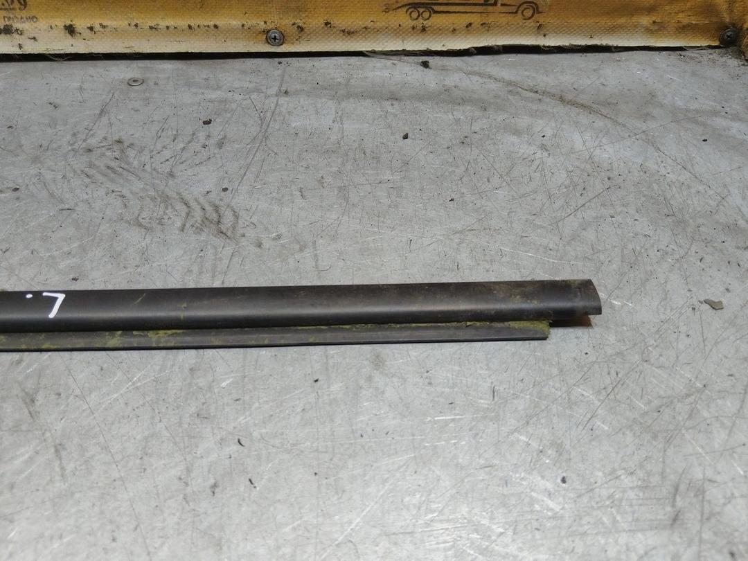 Молдинг стекла двери передней левой наружный ASKW80 Fiat Punto купить на авторазборке