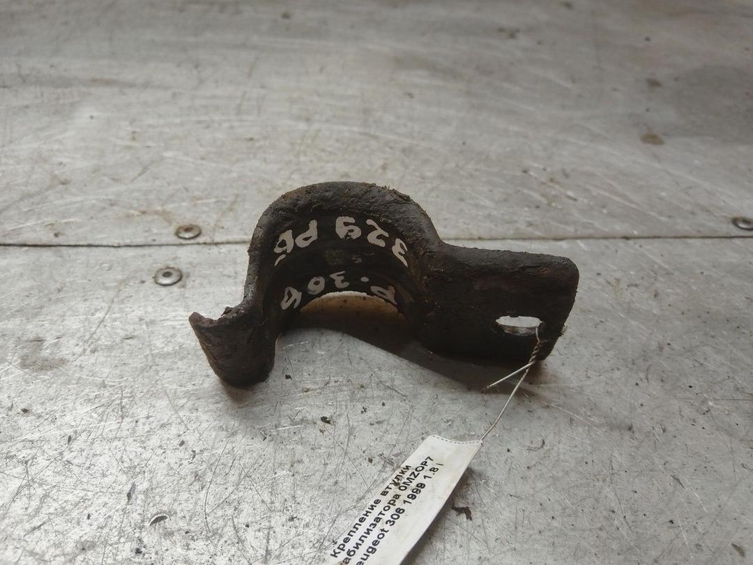 Крепление втулки стабилизатора 0MZOP7 Peugeot 306 купить