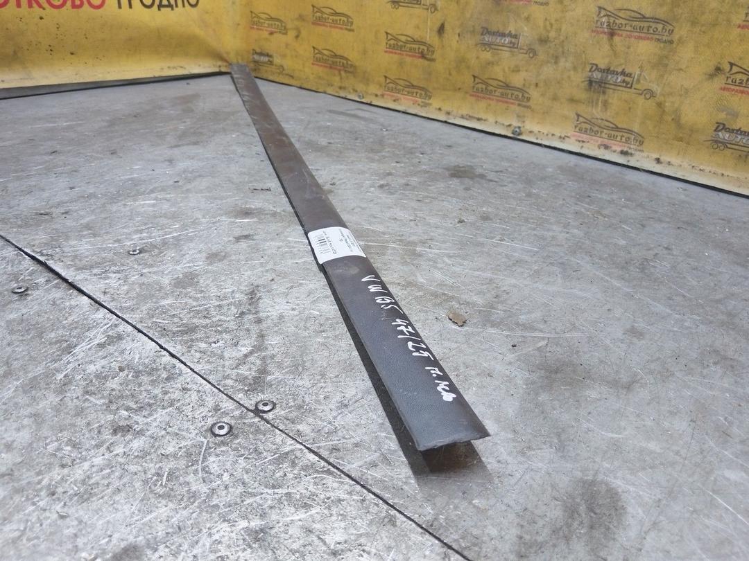 Молдинг двери передней левой LN7EFY Volkswagen Passat купить с доставкой