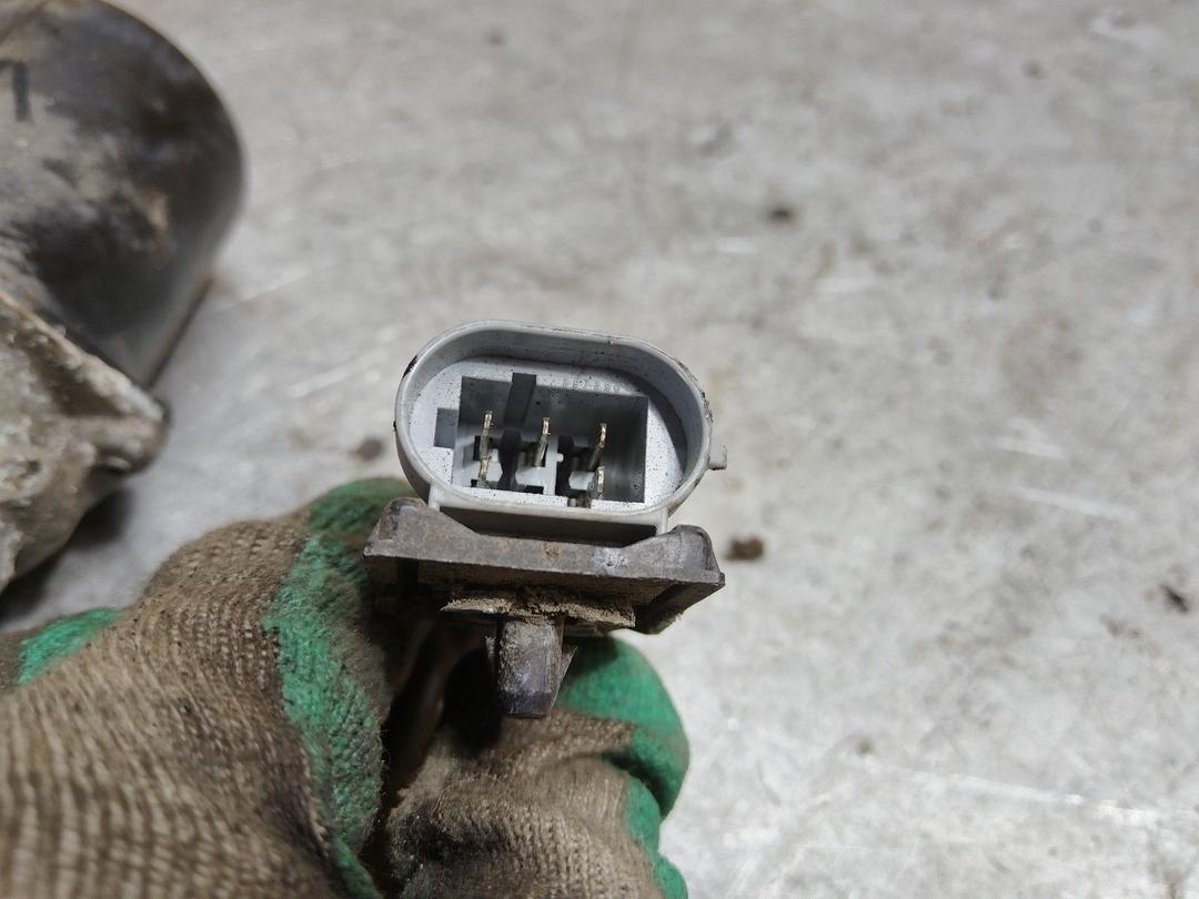 Моторчик передних стеклоочистителей (дворников) LT1T9W Renault Laguna купить на авторазборке