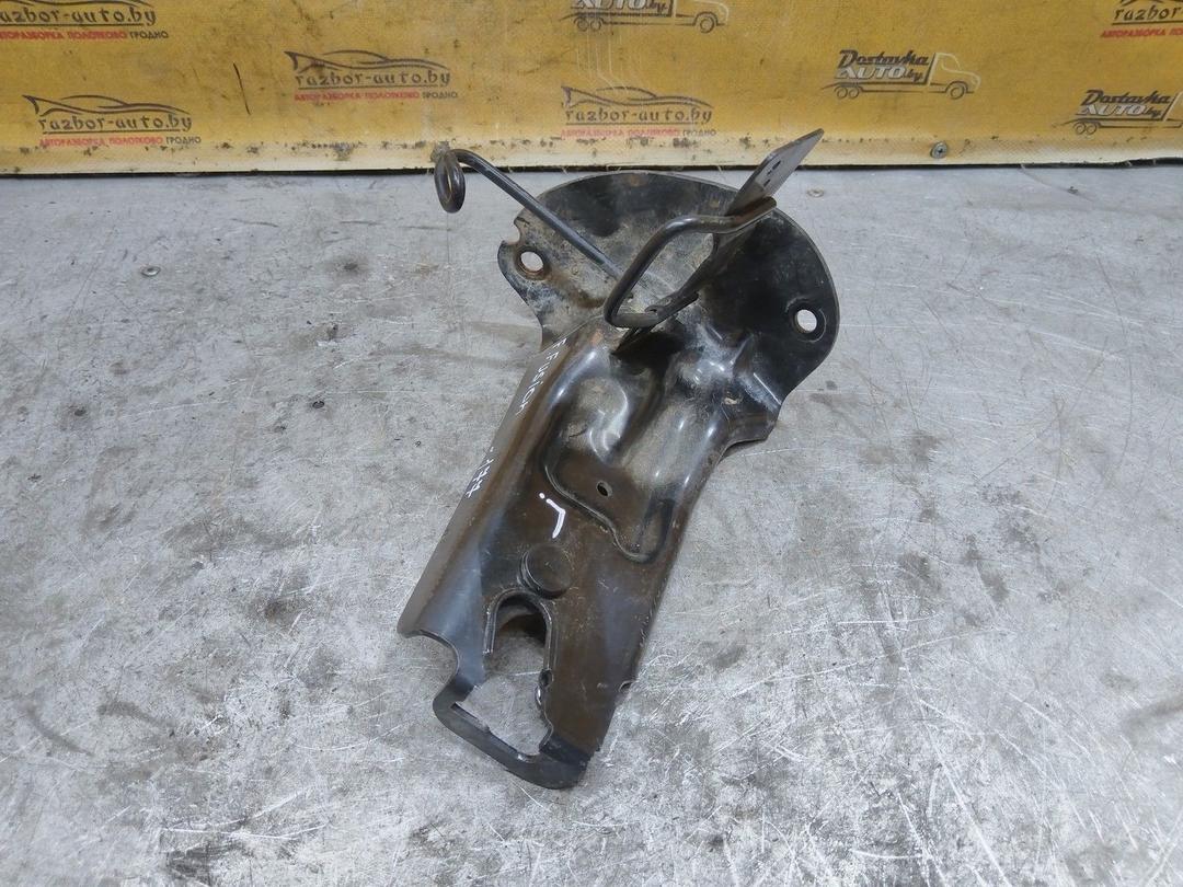 Кронштейн XSB3A7 Ford Fusion