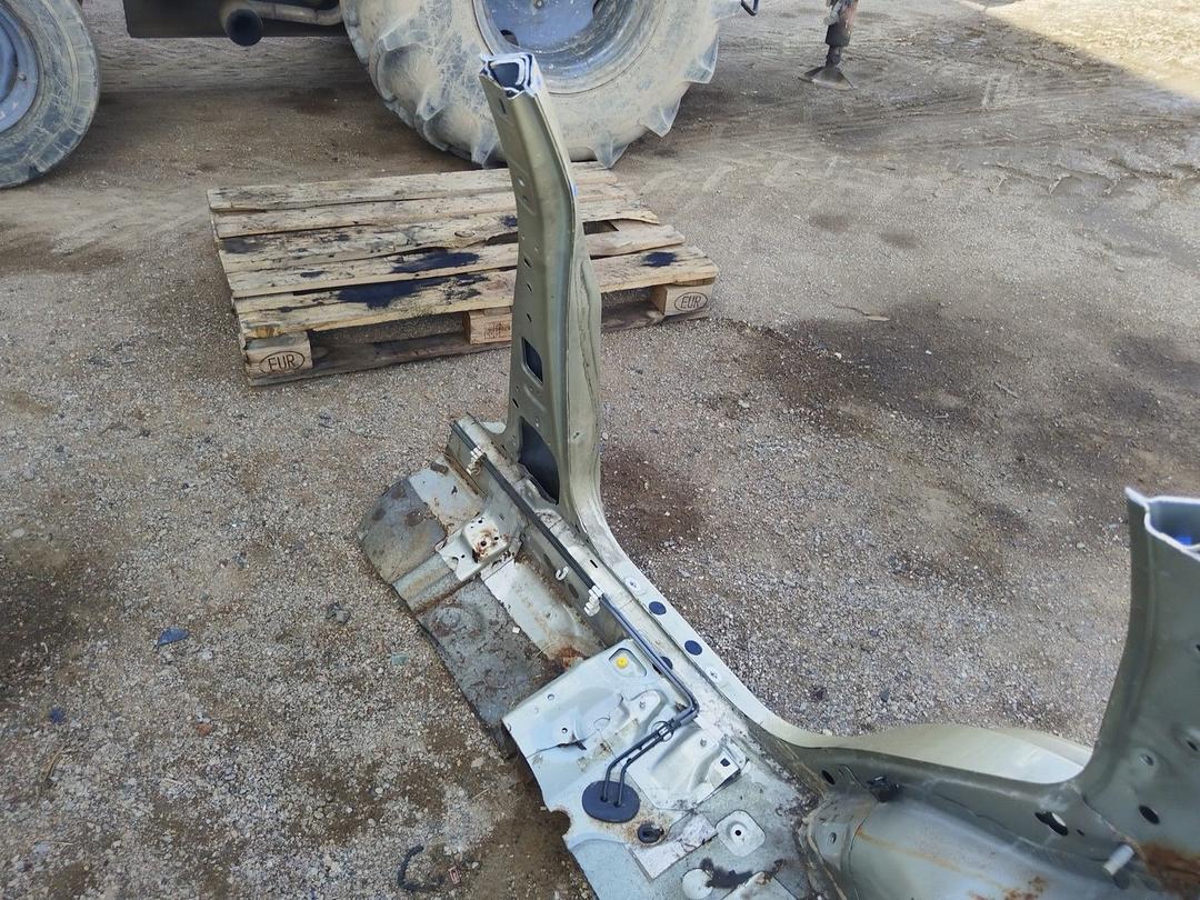 Стойка кузовная центральная правая OWE614 Subaru Forester купить с доставкой