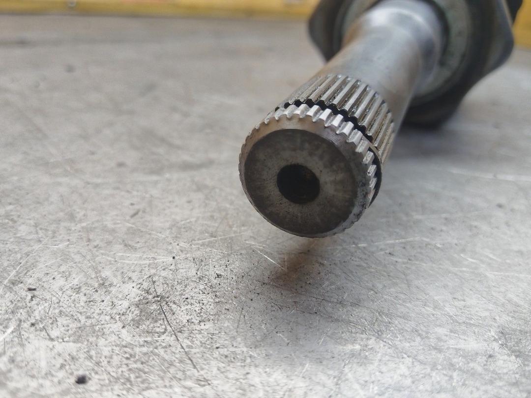 Полуось передняя левая (приводной вал, ШРУС) A1MIZT Ford Fusion undefined