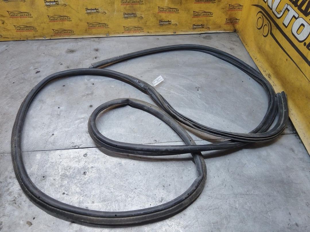 Уплотнитель багажника W5OHT1 Citroen Xsara Picasso - Фото 1