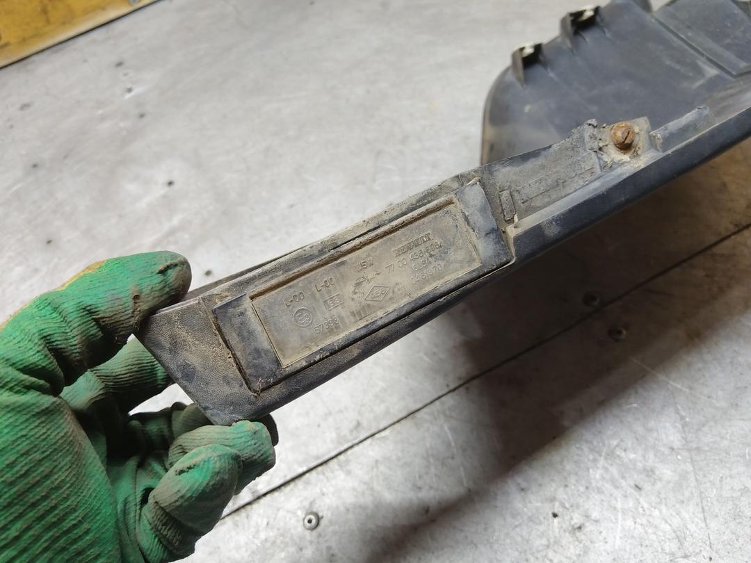 Накладка двери (крышки) багажника 6JF351 Renault Scenic RX4 купить с доставкой