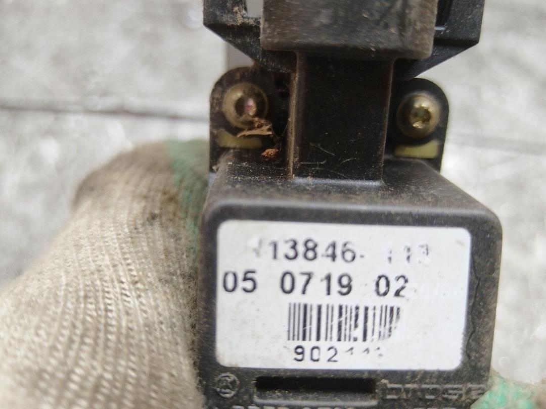 Моторчик стеклоподъемника передний правый 3VJFP1 Audi A4 купить