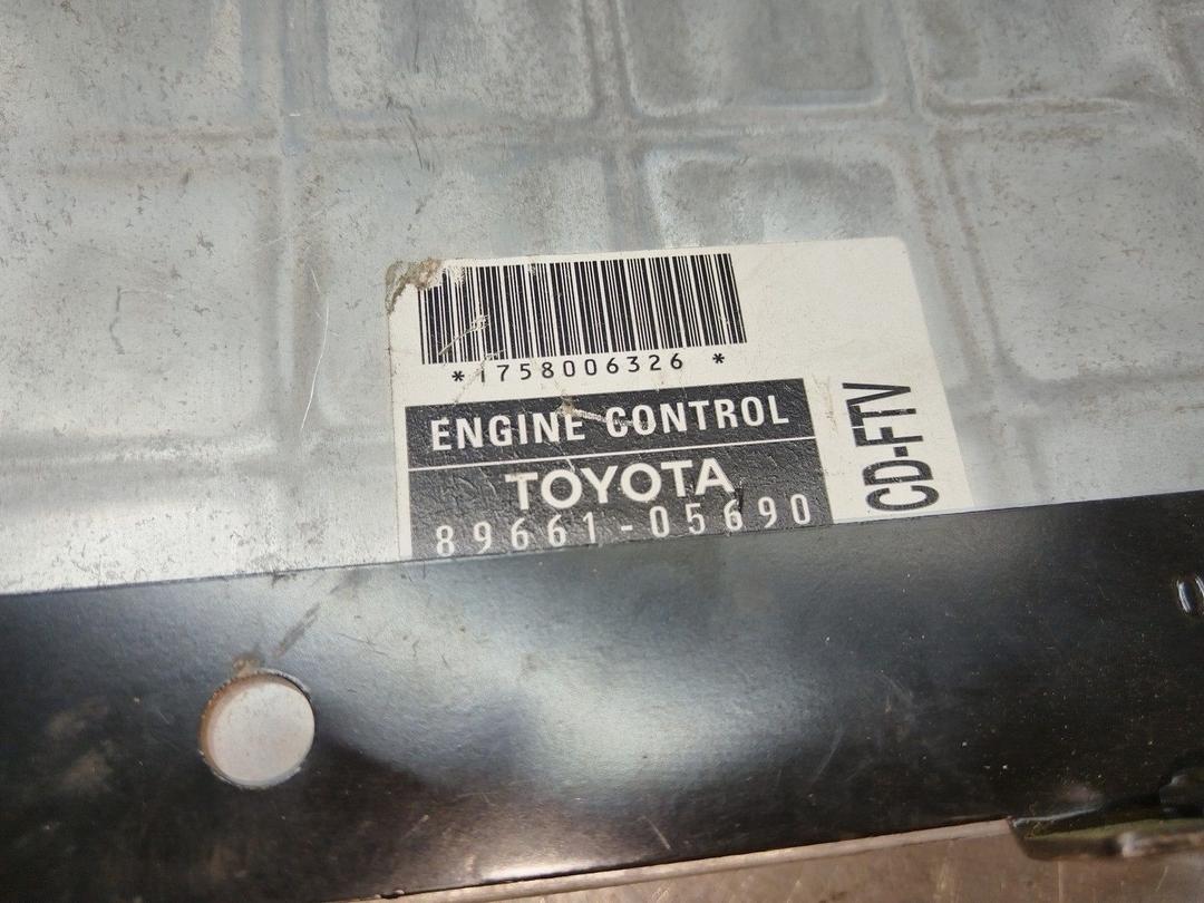 Блок управления двигателем B03B80 Toyota Avensis купить с доставкой