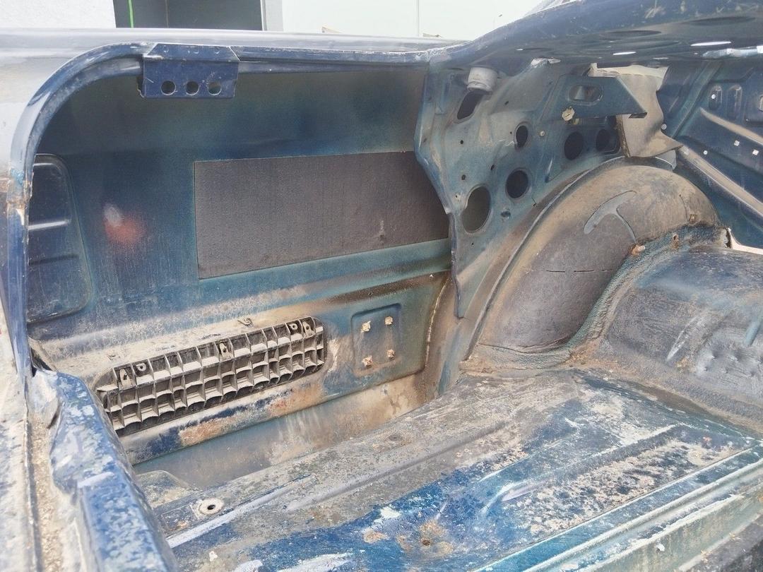 Крыло заднее левое ZAQQ3Z Audi 100 купить на авторазборке