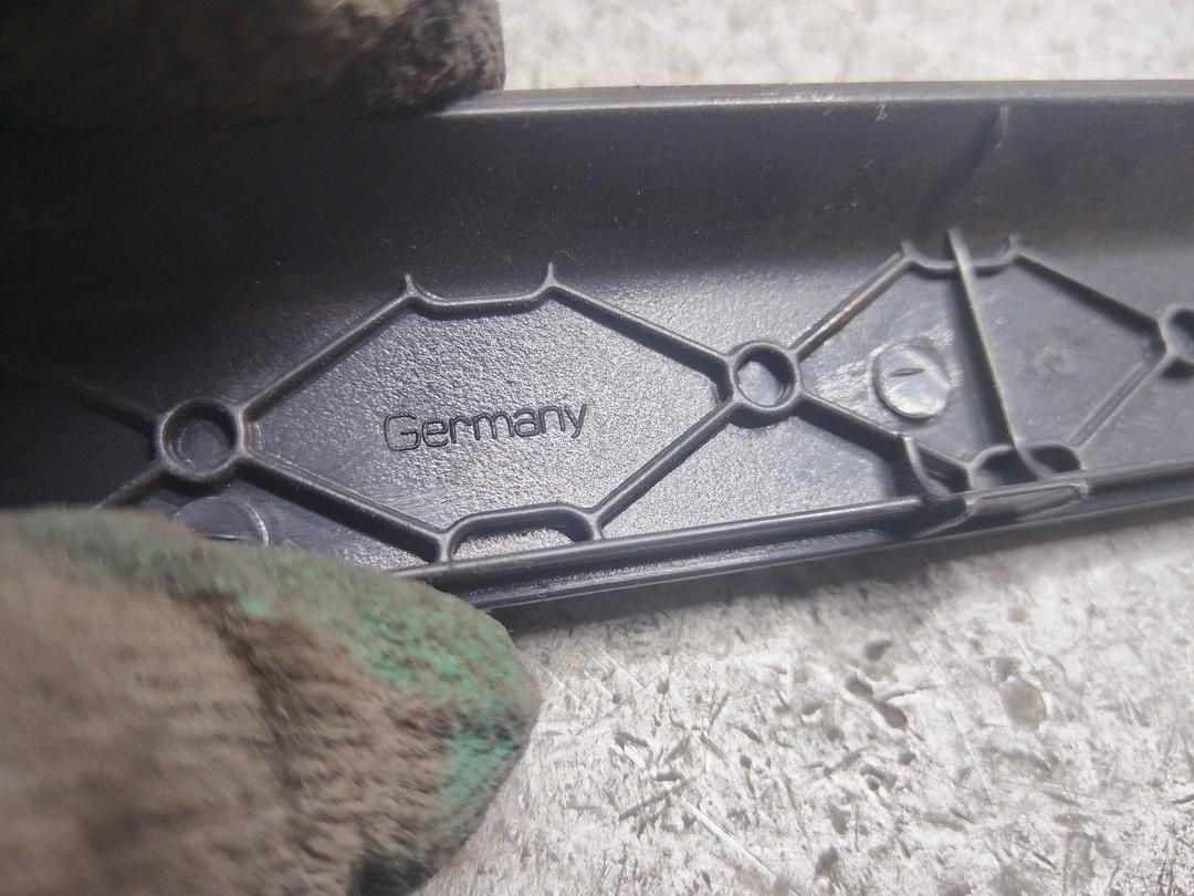 Пластик салазок сиденья ROFPHP Volkswagen Passat купить с доставкой