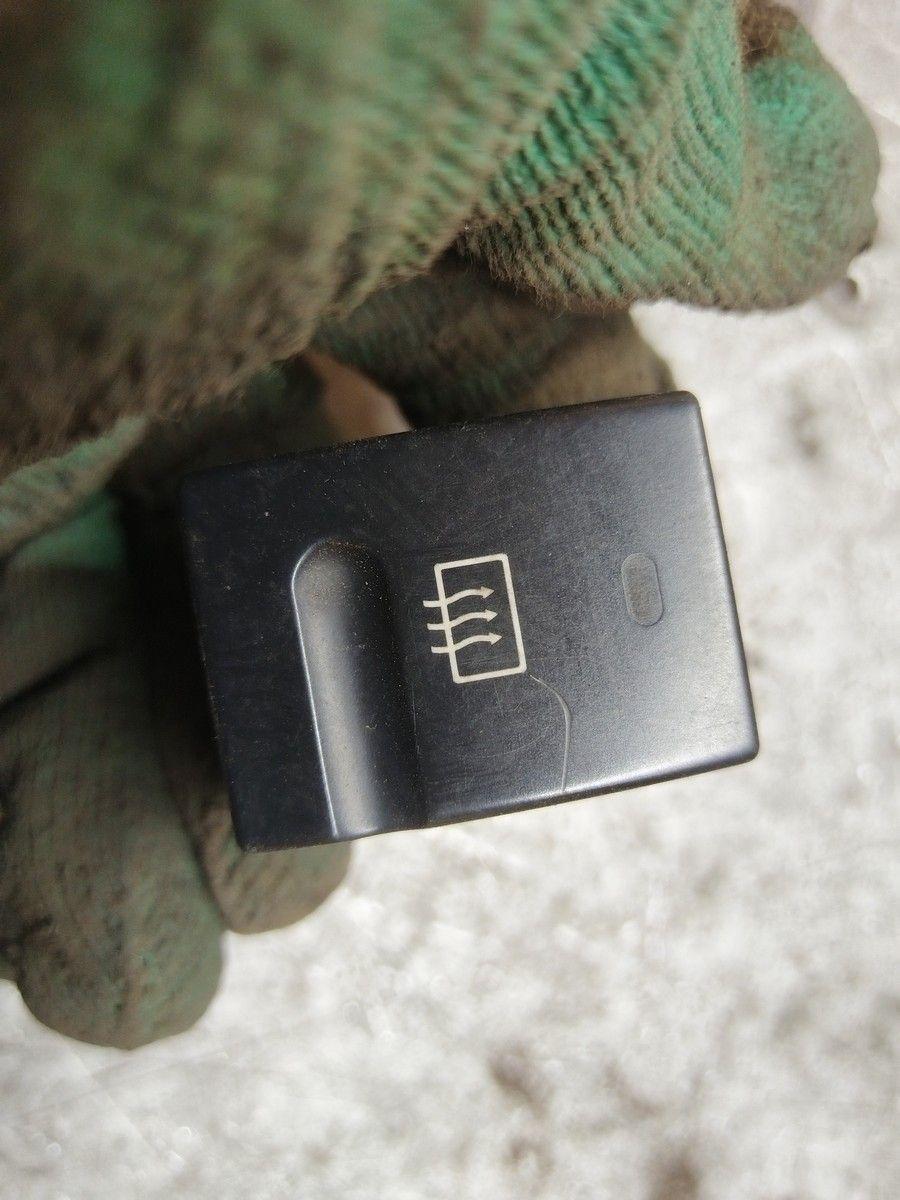 Кнопка подогрева заднего стекла UQ2U0N Peugeot 406