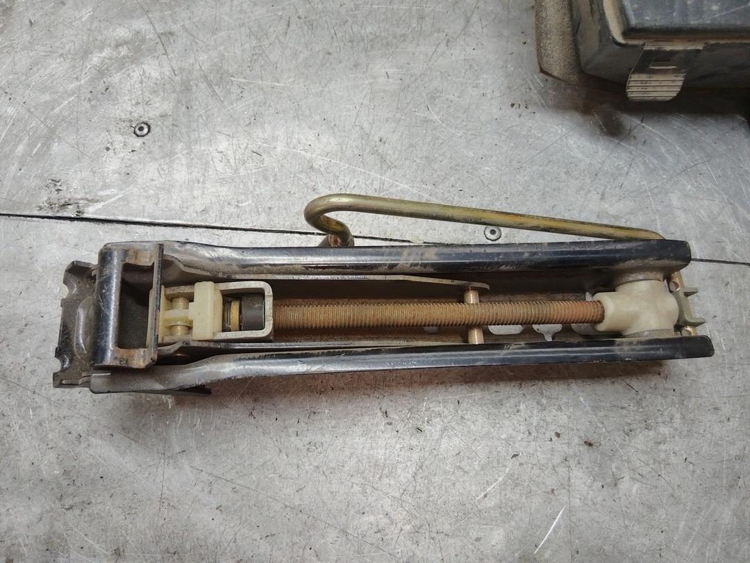 Домкрат 7P2715 Citroen Xsara Picasso купить