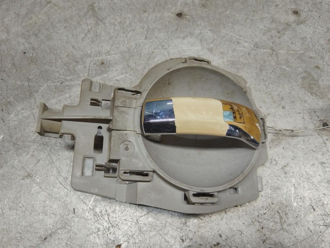 Ручка внутренняя передняя правая Q9Y48J Citroen C3
