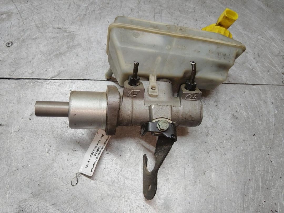 Цилиндр тормозной главный UXGK6Q Seat Alhambra - Фото 3