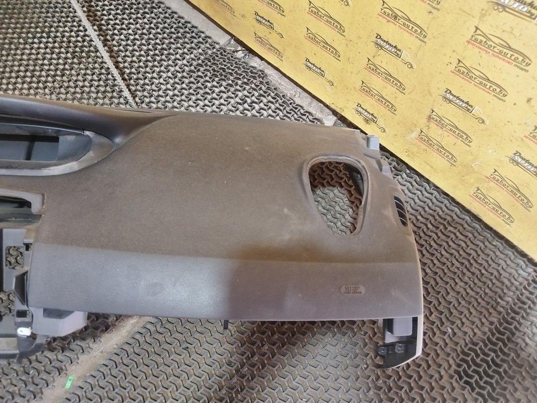 Панель передняя салона (торпедо) RJTIK2 Renault Scenic купить в магазине запчастей бу