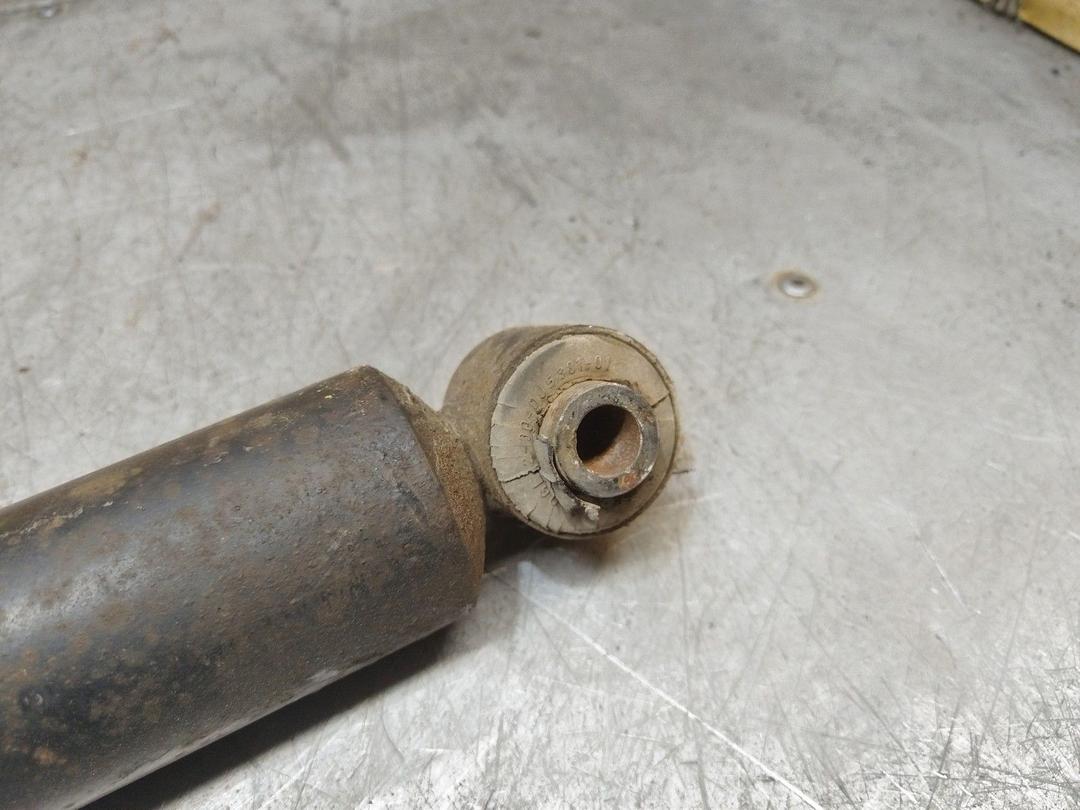 Амортизатор задний правый 3T5JGD Peugeot 406 - Фото 3