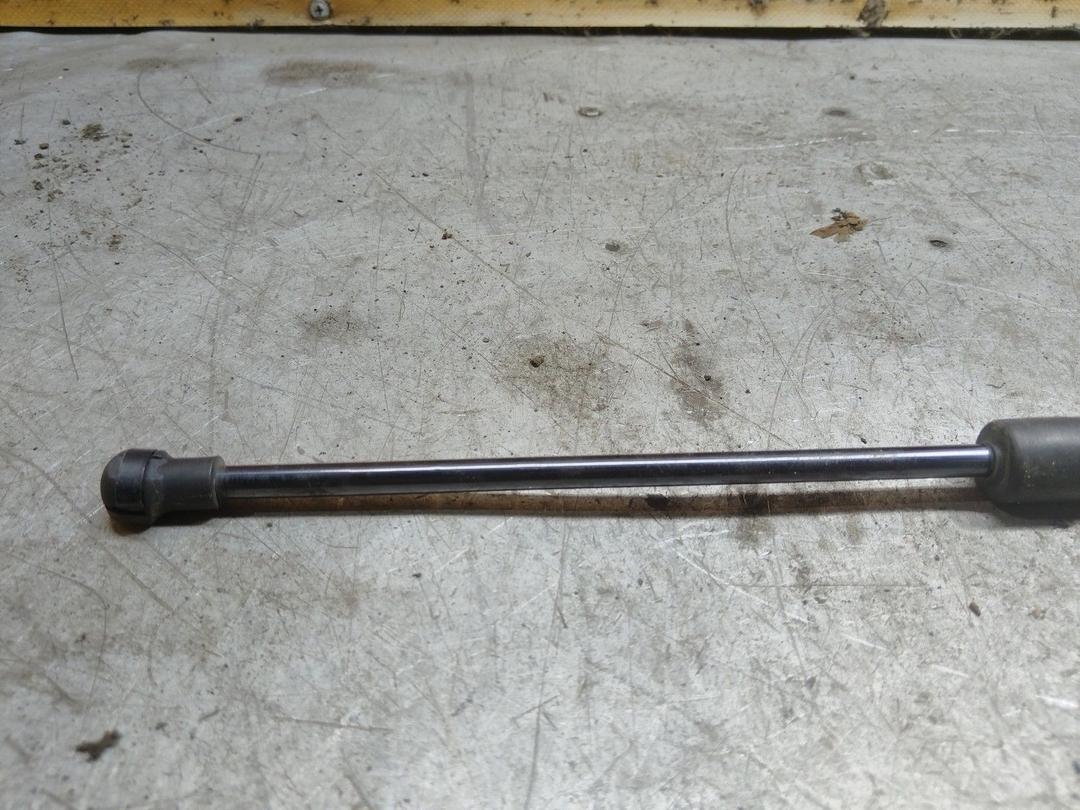 Амортизатор крышки багажника (3-5 двери) 0H239I Toyota Avensis купить с доставкой