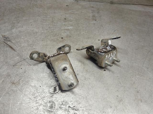 Петля двери задней левой CFFIUM Toyota Yaris Verso