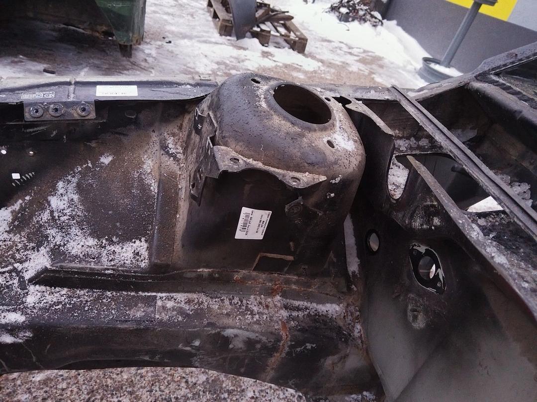 Стакан лонжерона правый 98ALDA Volvo S60 купить с доставкой