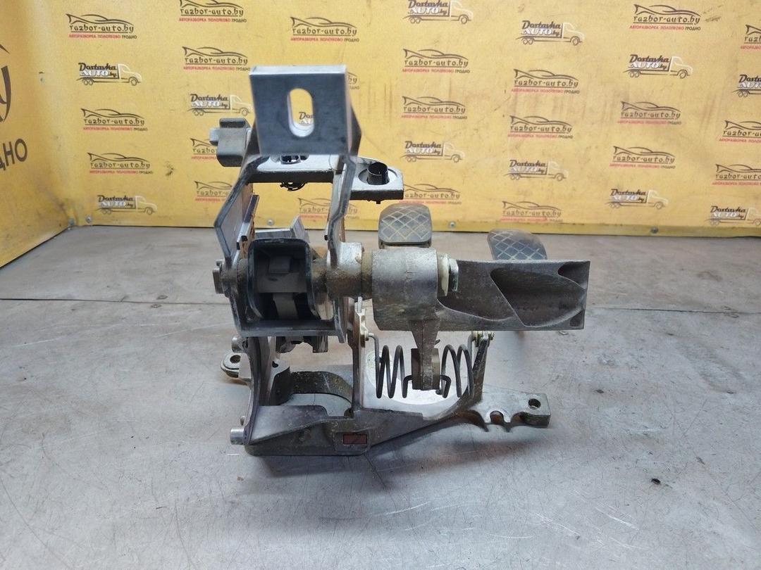 Узел педальный (блок педалей) 4JX53H Volkswagen Passat купить