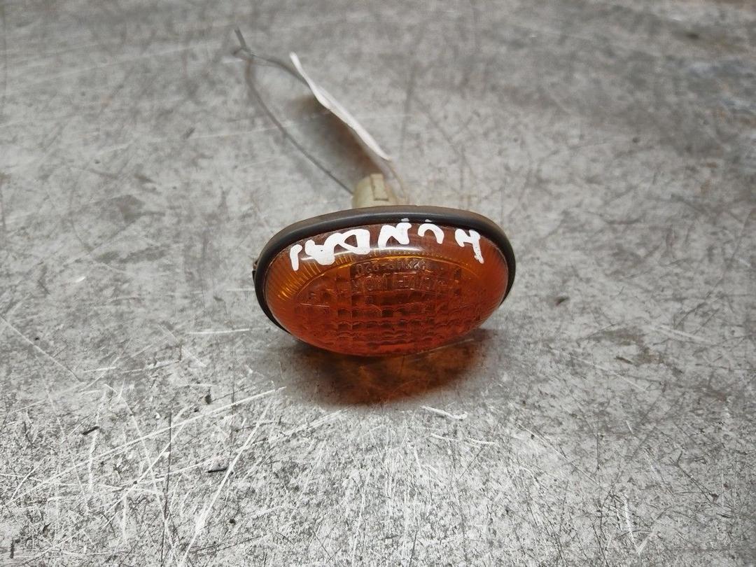 Повторитель передний левый 0HF0I4 Hyundai Lantra