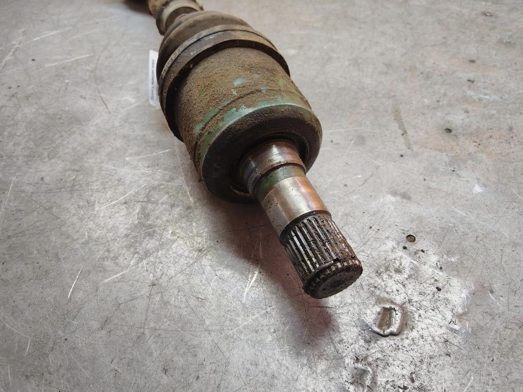 Полуось передняя левая (приводной вал, ШРУС) JVAO3M Mazda Premacy купить на авторазборке