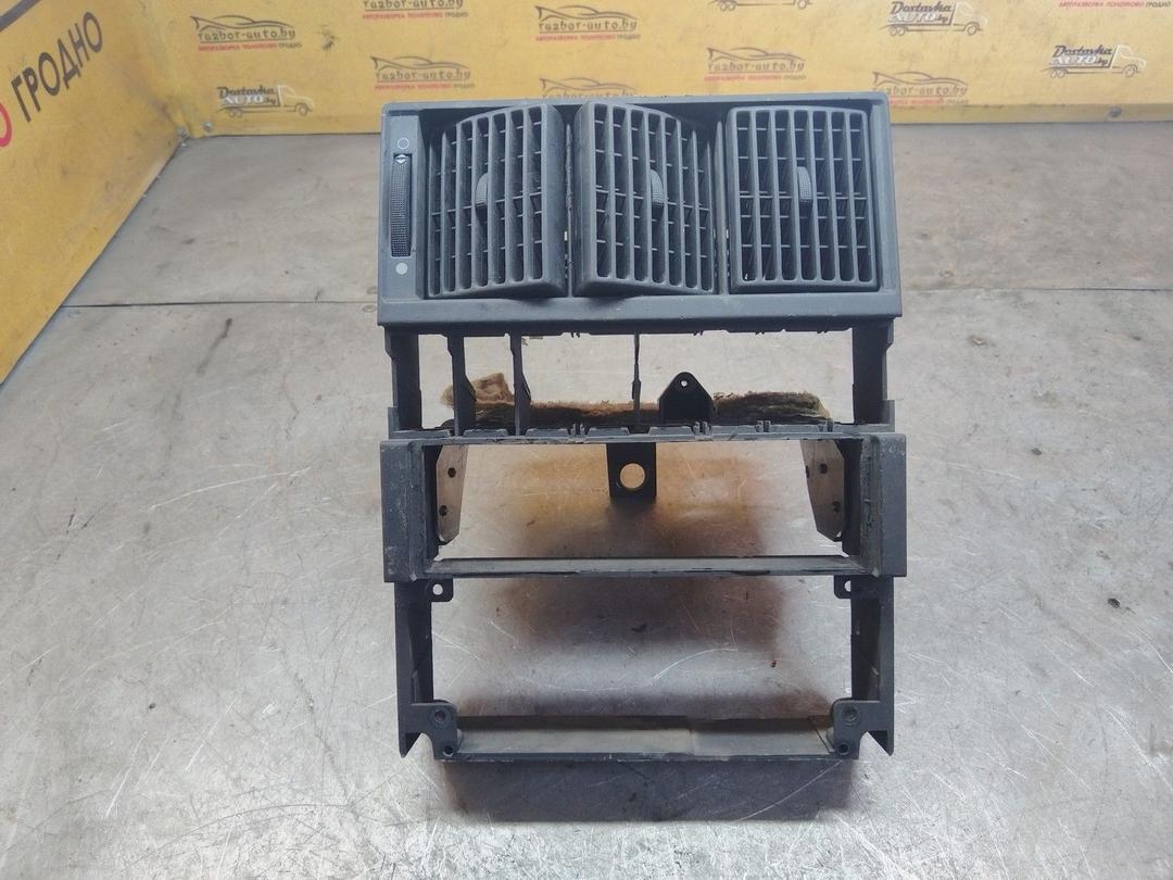 Рамка под магнитолу CESN1B Audi 80