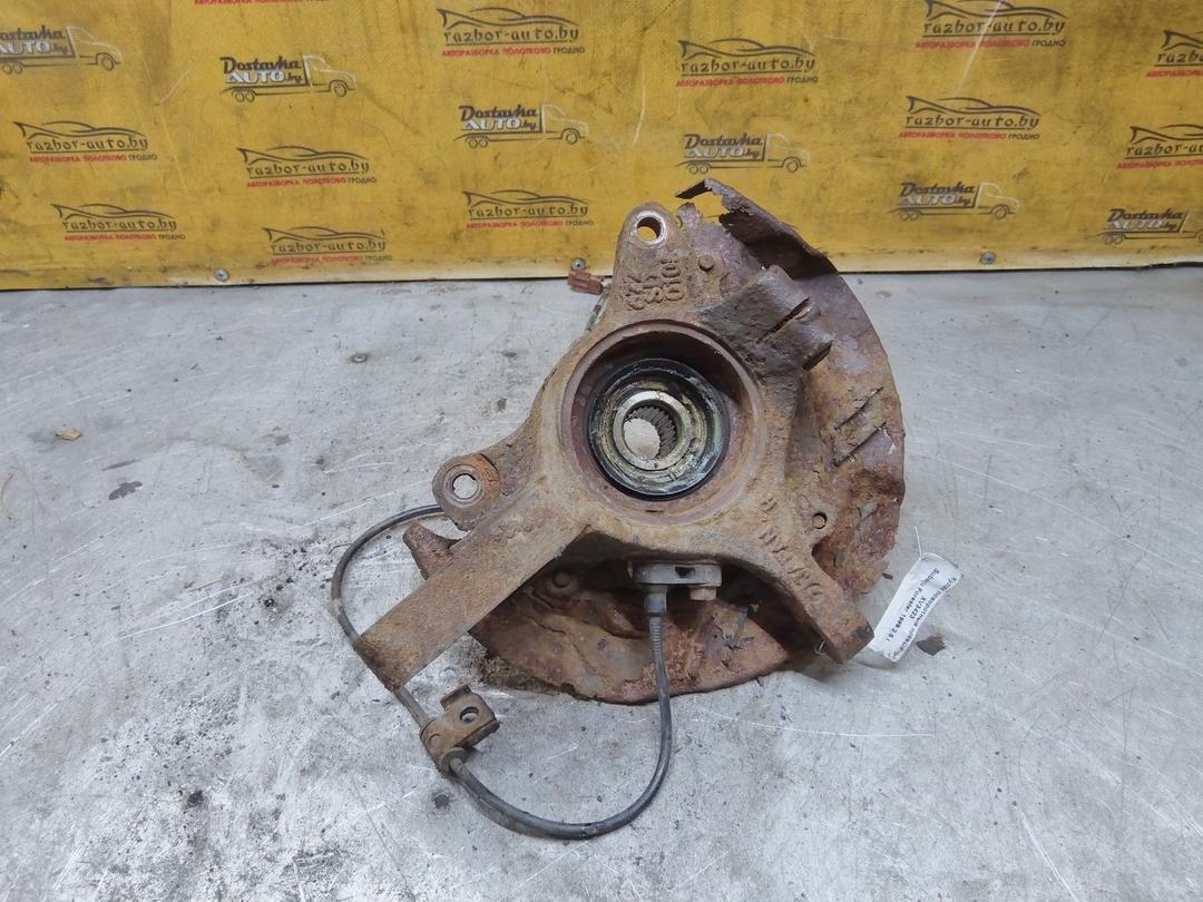 Кулак поворотный правый XV3423 Subaru Forester купить в магазине запчастей бу