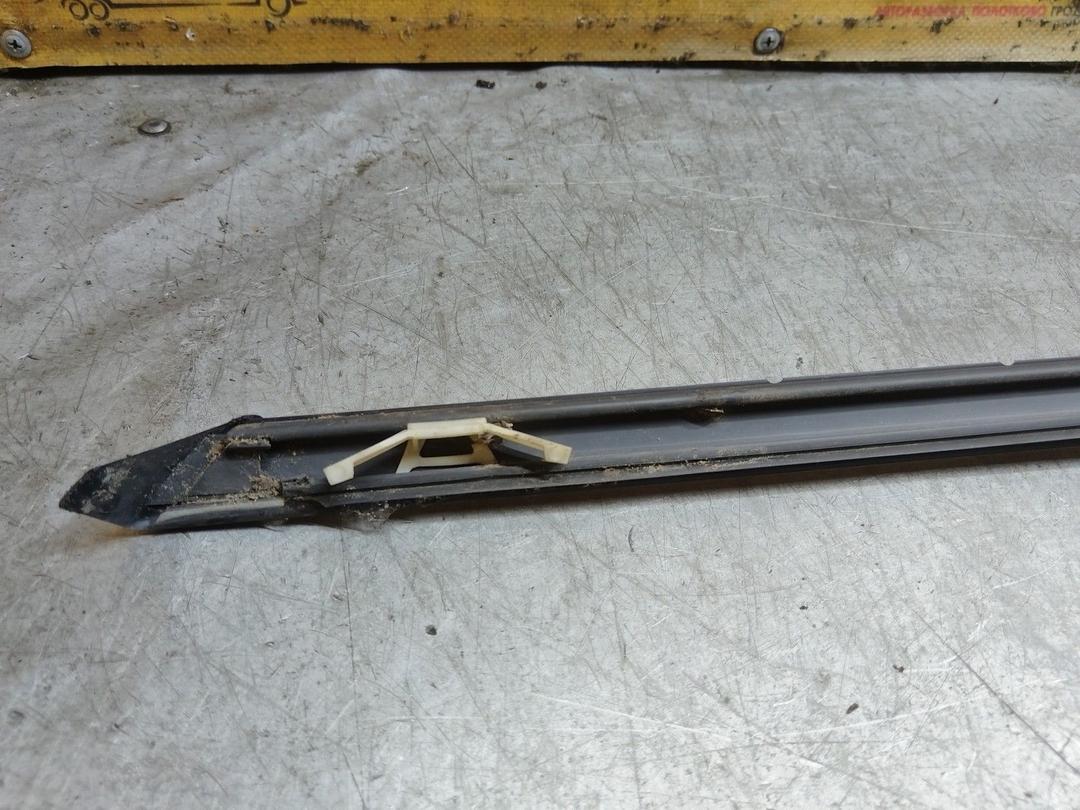 Молдинг стекла лобового NOU2PP Mitsubishi Carisma купить в магазине запчастей бу