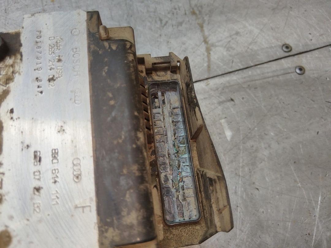 Блок ABS 098ZCE Audi A4 - Фото 3