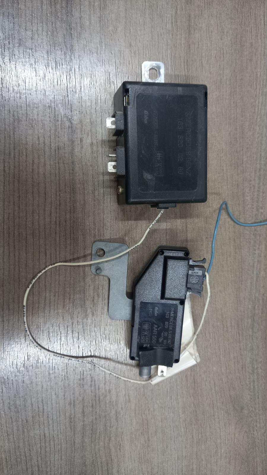 Усилитель антенны AX6WO3 Mercedes ML W163 - Фото 2