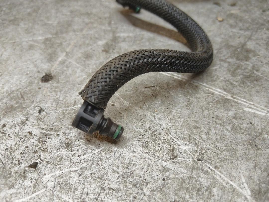 Трубка обратки форсунок X5SXBM Peugeot 206 купить в магазине запчастей бу