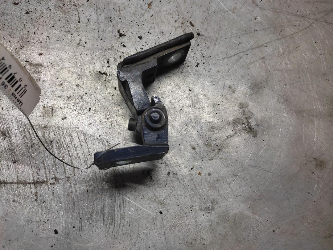 Петля двери передней правой DXT2TT Audi A3 - Фото 1