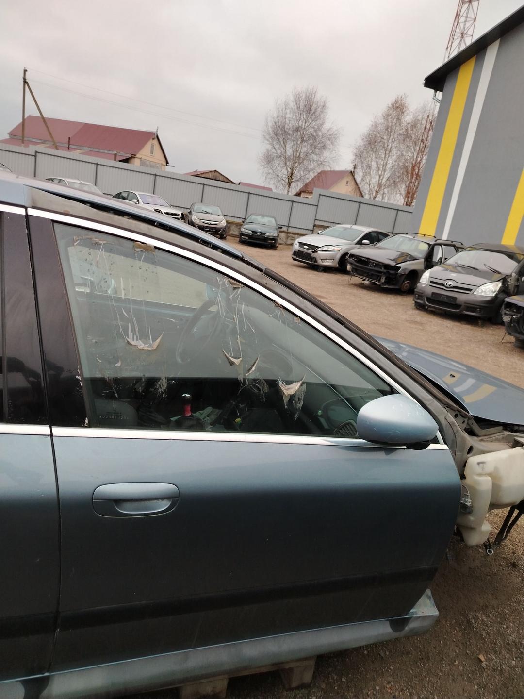 Молдинг двери передней правой 542077 Peugeot 607