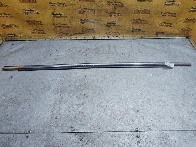 Молдинг стекла двери передней левой наружный USF6QK Toyota Avensis