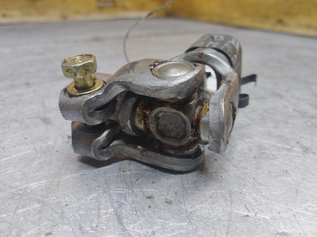 Рулевой карданчик 8IAJ7G Mazda Premacy купить