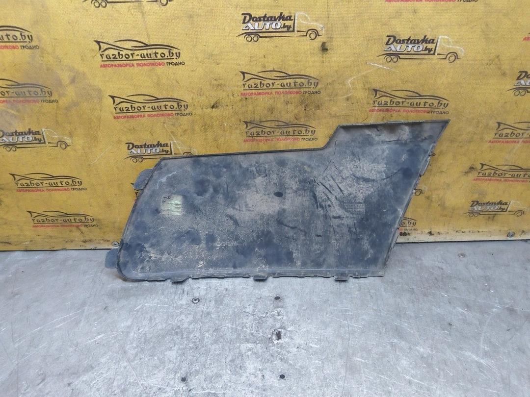 Заглушка (решетка) в бампер задний H1ZVSZ Mitsubishi Colt купить в магазине запчастей бу